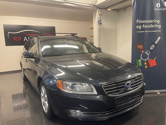 Volvo V70 3 of 22