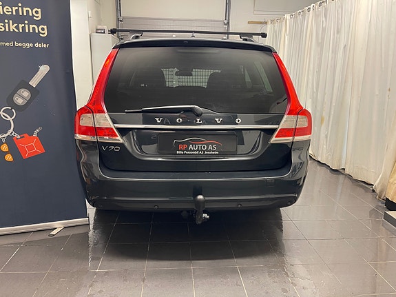 Volvo V70 9 of 22