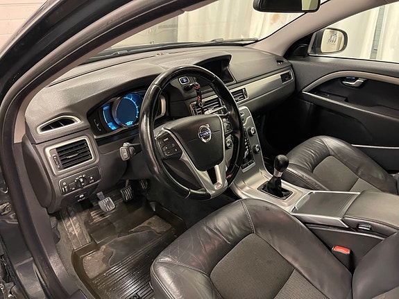 Volvo V70 11 of 22