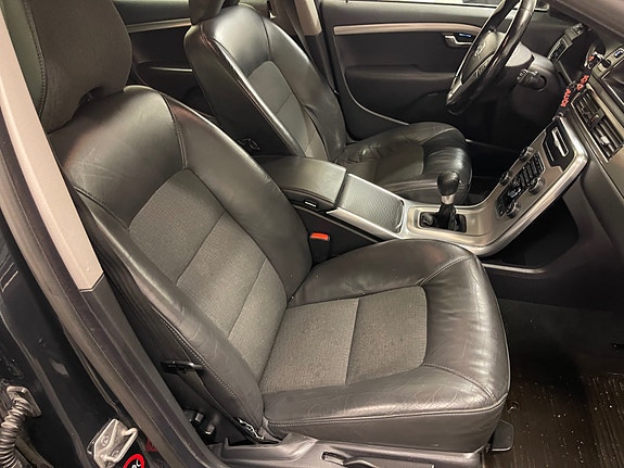 Volvo V70 19 of 22