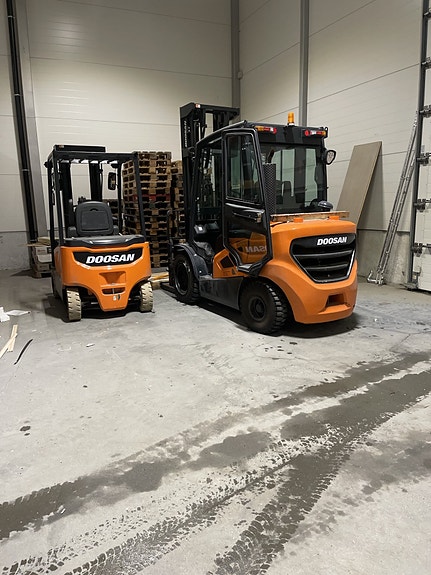 Doosan D35C-9, 3.5-tonns dieseltruck, euro 5 motor 3 of 3