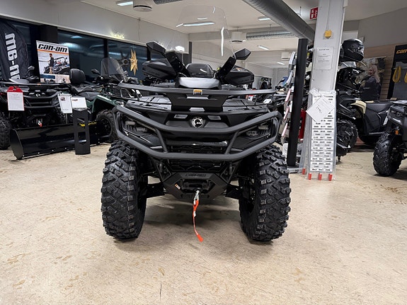Can-Am Outlander Max 6x6 Backcountry 3 of 6
