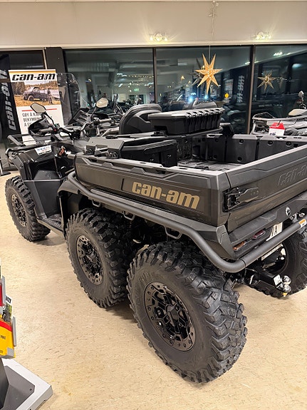 Can-Am Outlander Max 6x6 Backcountry 5 of 6