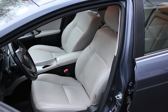 Toyota Avensis 16 of 25