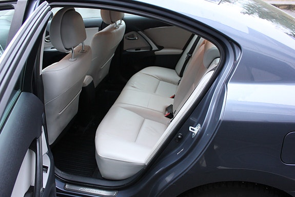 Toyota Avensis 17 of 25