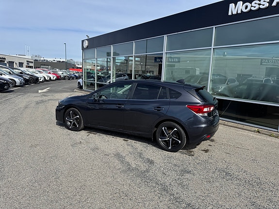 Subaru Impreza 3 of 5