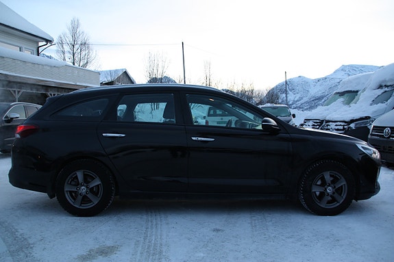 Hyundai i30 4 of 26