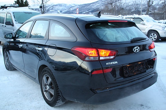 Hyundai i30 7 of 26