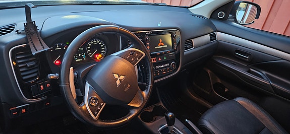 Mitsubishi Outlander 12 of 18