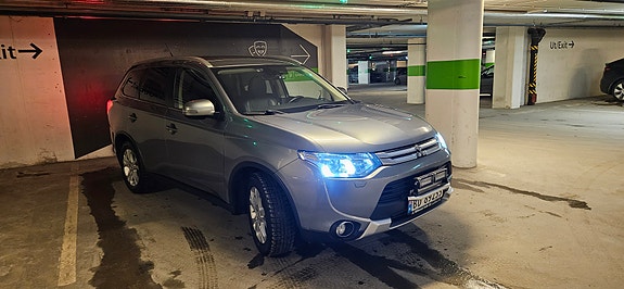 Mitsubishi Outlander 3 of 18