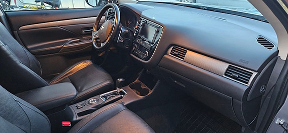 Mitsubishi Outlander 13 of 18
