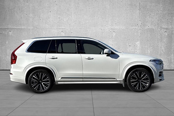 Volvo XC90 5 of 30