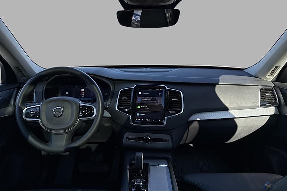 Volvo XC90 24 of 30