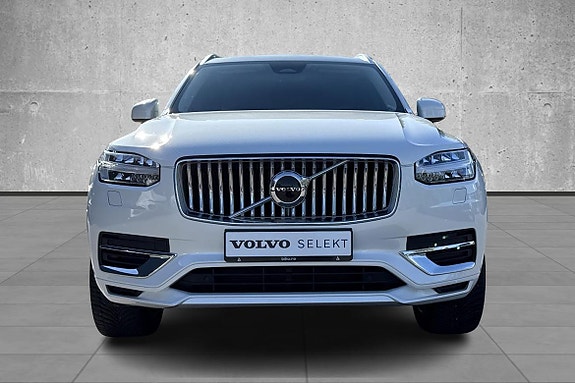 Volvo XC90 3 of 30