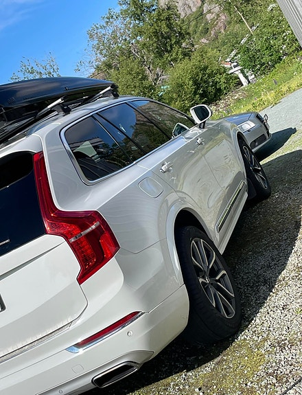 Volvo XC90 4 of 5