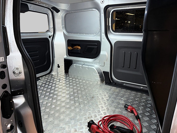 BYD T3 23 of 23