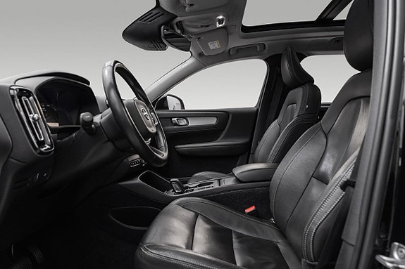 Volvo XC40 10 of 27