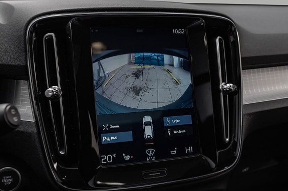 Volvo XC40 19 of 27