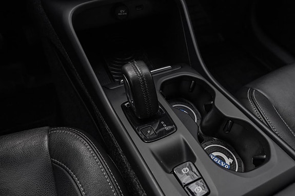 Volvo XC40 12 of 27
