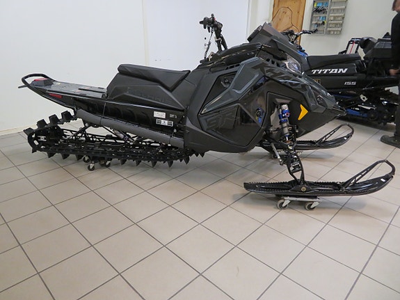 Polaris Khaos 9R 146 9 of 12
