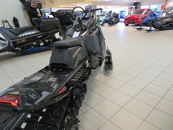 Polaris Khaos 9R 146 8 of 12