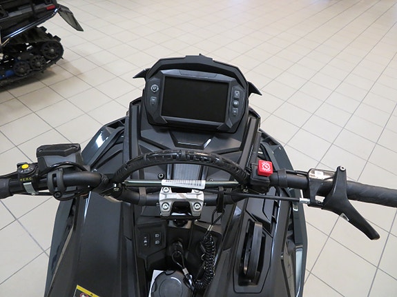 Polaris Khaos 9R 146 12 of 12