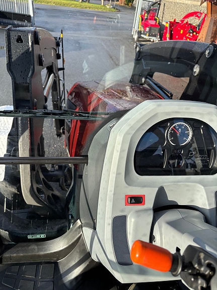 Valtra Valtra G135 Active selges, fullfjæret, garanti 2024, kr 1 149 000,-