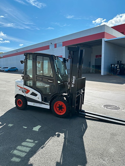 Bobcat 3 T dieseltruck. Leasing: 0% rente 5 år! 2 of 6