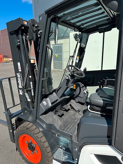 Bobcat 2.5T dieseltruck. Leasing: 0% rente 5 år! 5 of 8