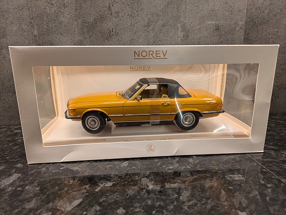 Mercedes-Benz 450 SL (R107) - 1975 modell - Cayenne orange - Norev