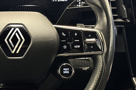 Ratt med lett betjening samt digital skjerm viser viktig info.