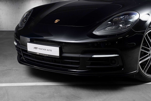 Porsche Panamera 2 of 5