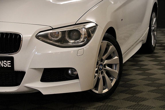 BMW 118d 2 of 5