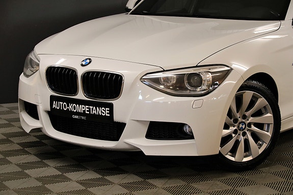 BMW 118d 4 of 5