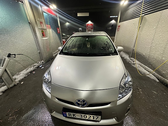 Toyota Prius 6 of 24