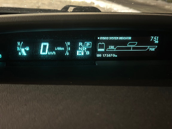 Toyota Prius 14 of 24