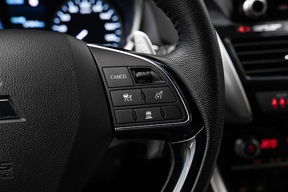 Adaptiv Cruisekontroll tilpasser enkelt farten etter bilen foran