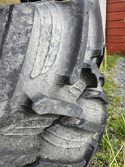 Sprøytehjul 16.9-38 og 13..6-28 inkl. AB dual tvillingmontasje