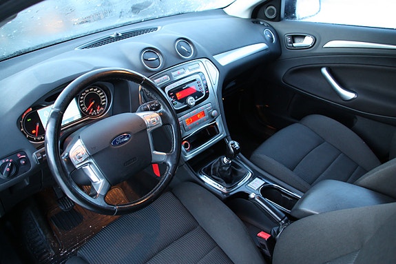 Ford Mondeo 11 of 21