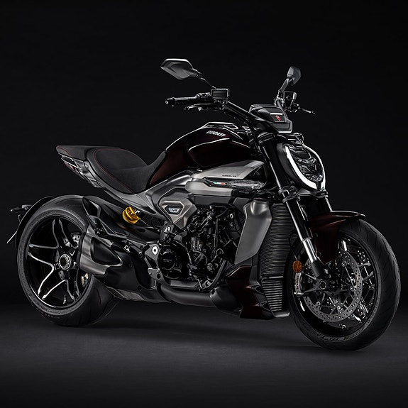 Ducati Xdiavel V4 3 of 5