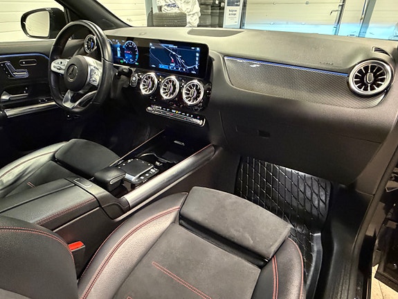 Mercedes-Benz GLA250 e 18 of 27