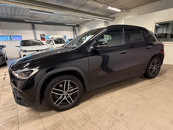 Mercedes-Benz GLA250 e 11 of 27