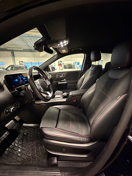 Mercedes-Benz GLA250 e 12 of 27