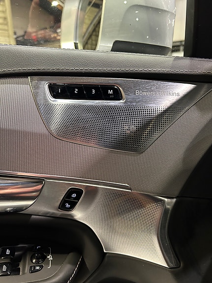 Volvo XC90 16 of 30