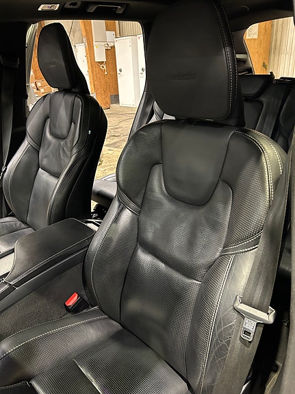 Volvo XC90 14 of 30