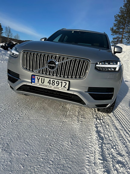 Volvo XC90 6 of 30