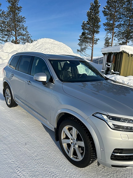 Volvo XC90 8 of 30