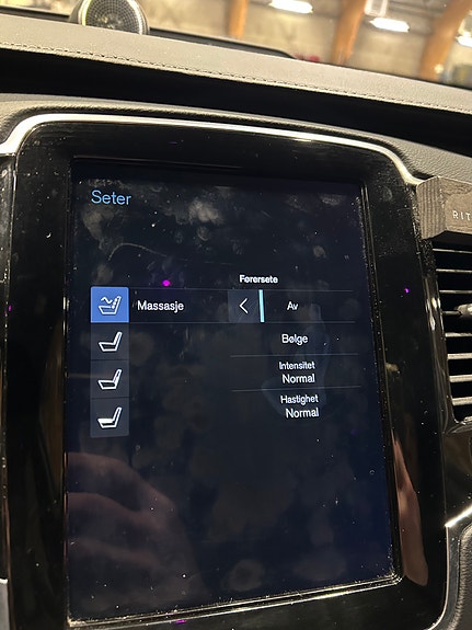 Volvo XC90 29 of 30