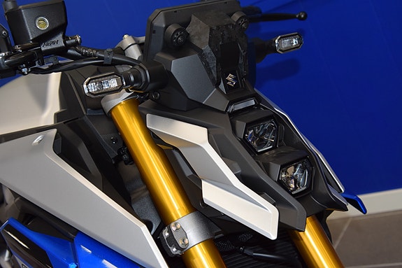 Suzuki GSX-S1000R 5 of 5