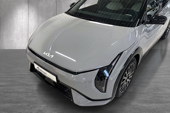 Kia EV4 6 of 20